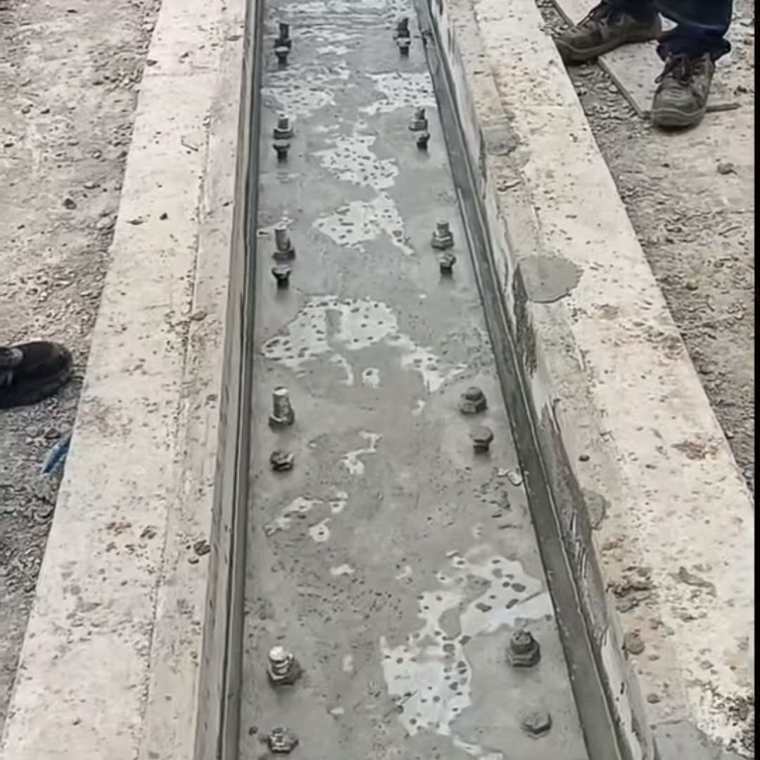 盘特港口码头起重机龙门吊重型机械设备稳固用早强快凝轨道胶泥